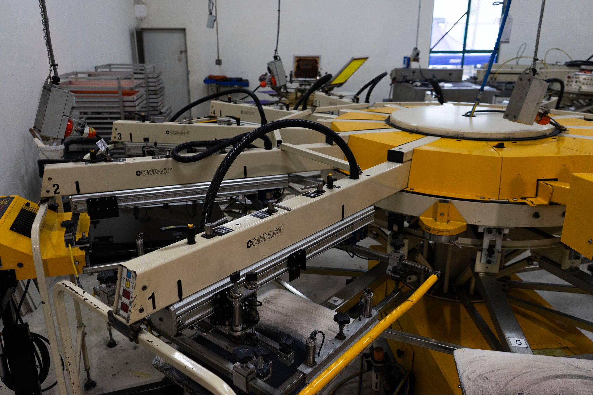The Pros and Cons of Screen Printing for T-Shirt Decoration